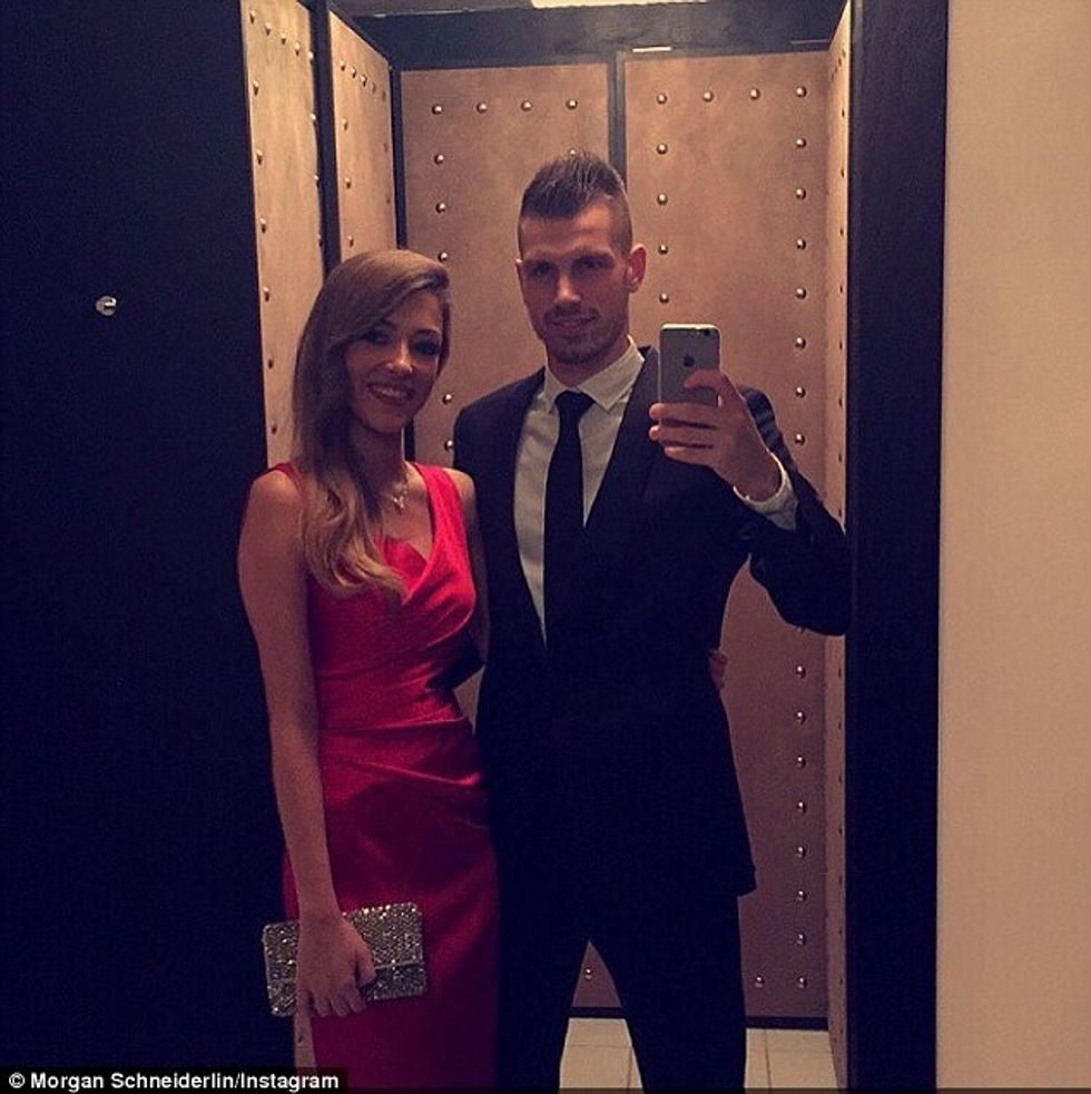 32B4299600000578-3517448-image-a-10_1459433783991