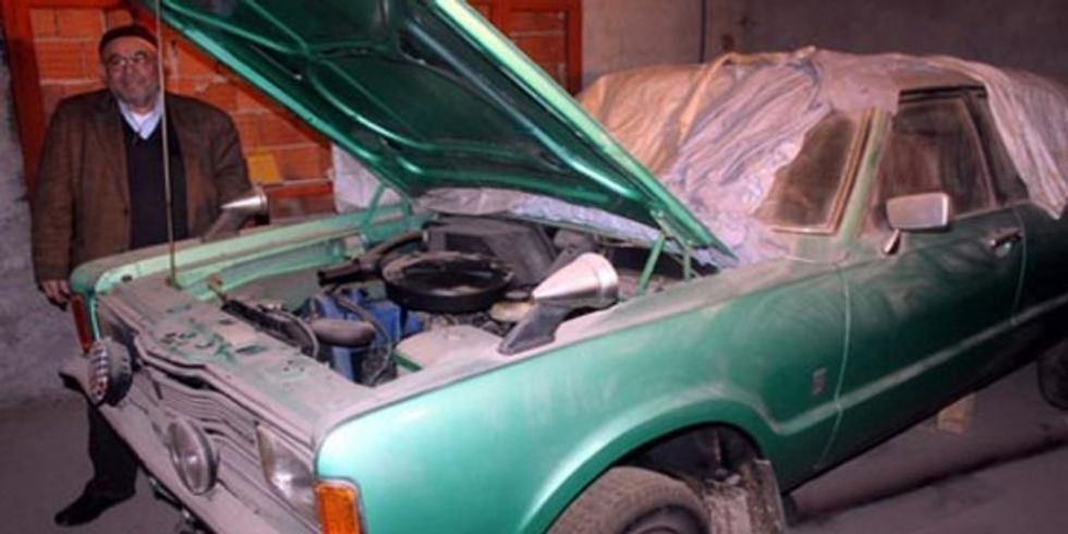 33_yildir_bir_odada_h5749