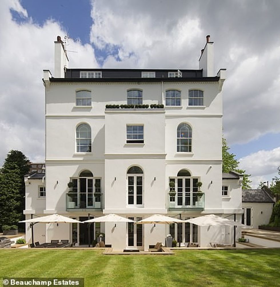 33056132 8722417 The lucky buyer of her former home pictured will have easy acces a 1 1599854638265