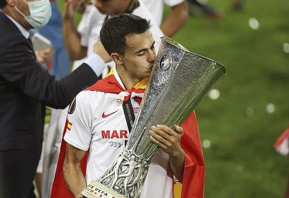 33248152 8738491 image a 24 1600249522322 e1600294459837