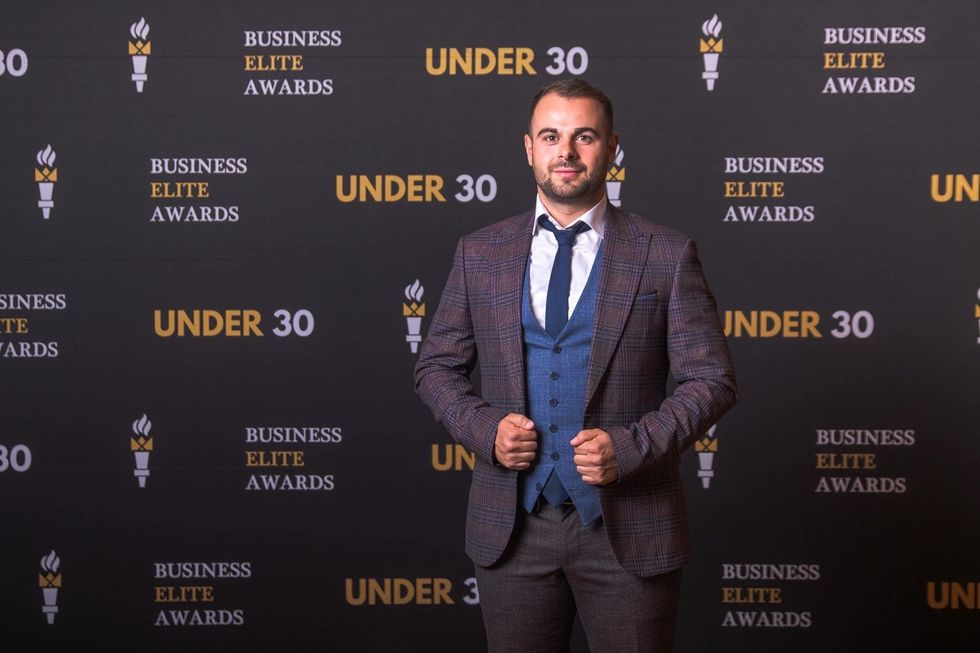 336077263 1448198999317195 3875574008435063319 n