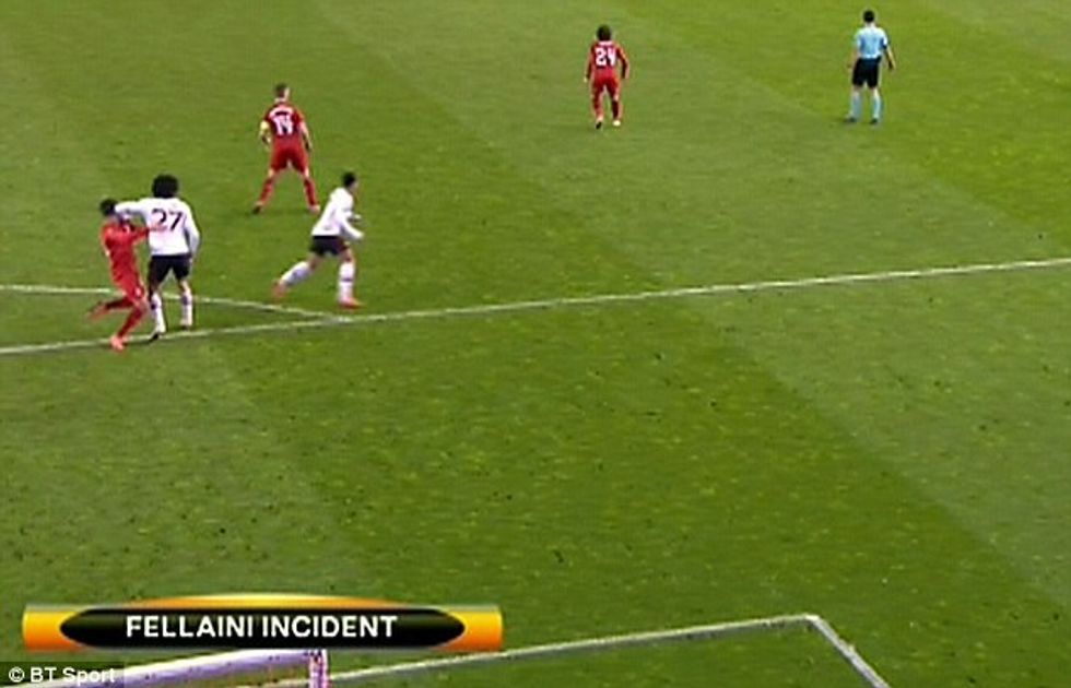 33BCBA8000000578-3577673-Television_cameras_caught_Fellaini_swinging_at_Emre_Can_during_U-a-54_1462563427211