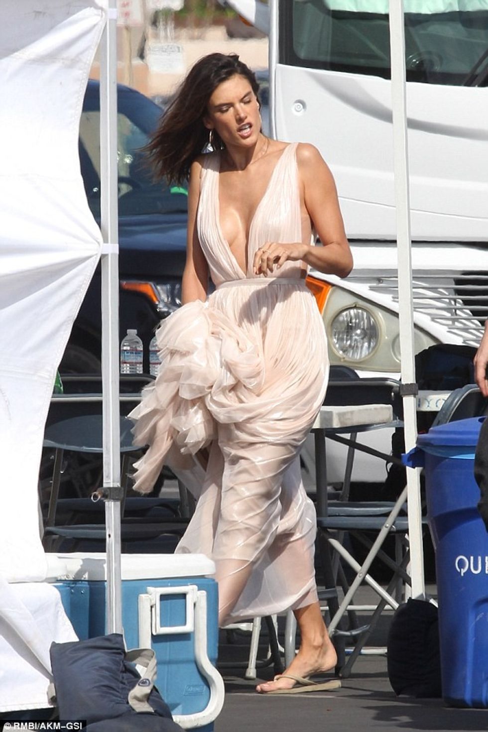 33DA32FB00000578-3574351-image-a-43_1462416440445