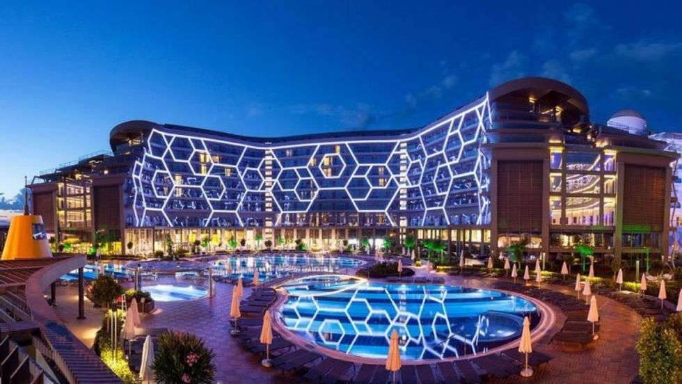 340233026 197964859668335 7103299908284352132 n