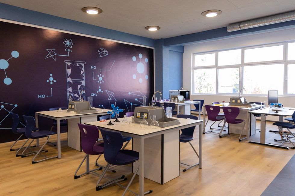 340982255 1956940727981597 5538572008263449870 n