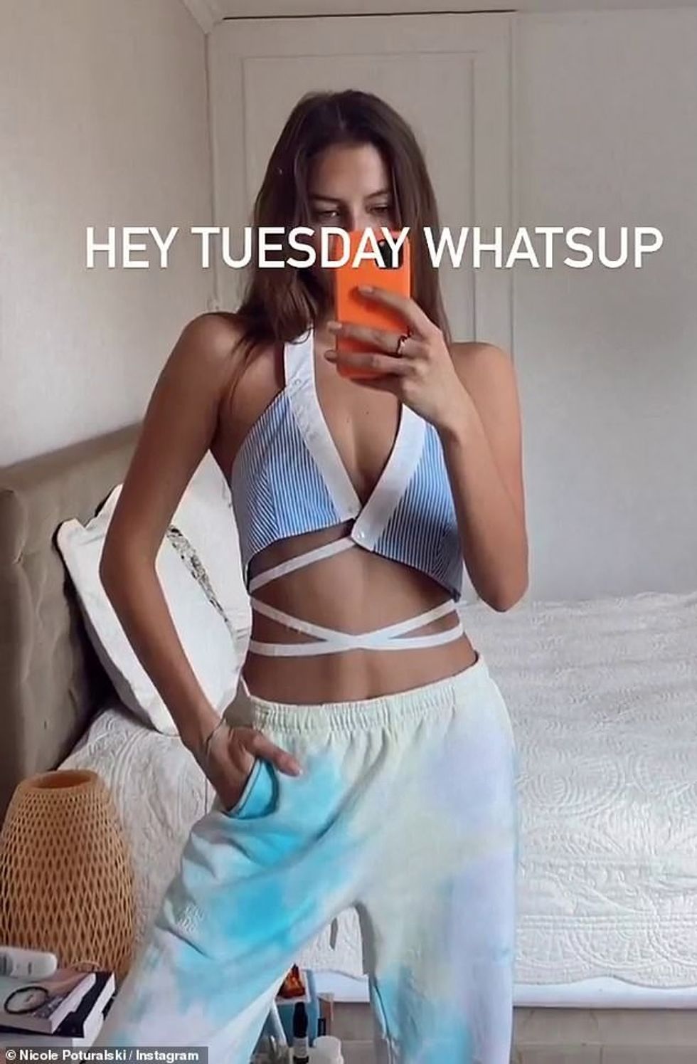 34333468 8834713 Brad Pitt s model girlfriend Nicole Poturalski 27 shows off her a 80 1602590538707