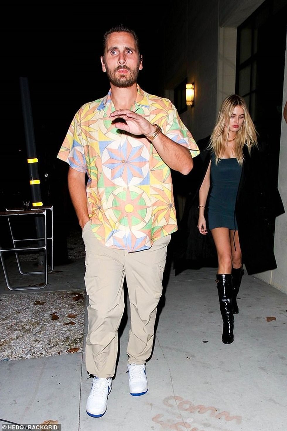 34480166 8848379 Back at it The 37 year old TV star appears to be back to his pla a 47 1602869533143