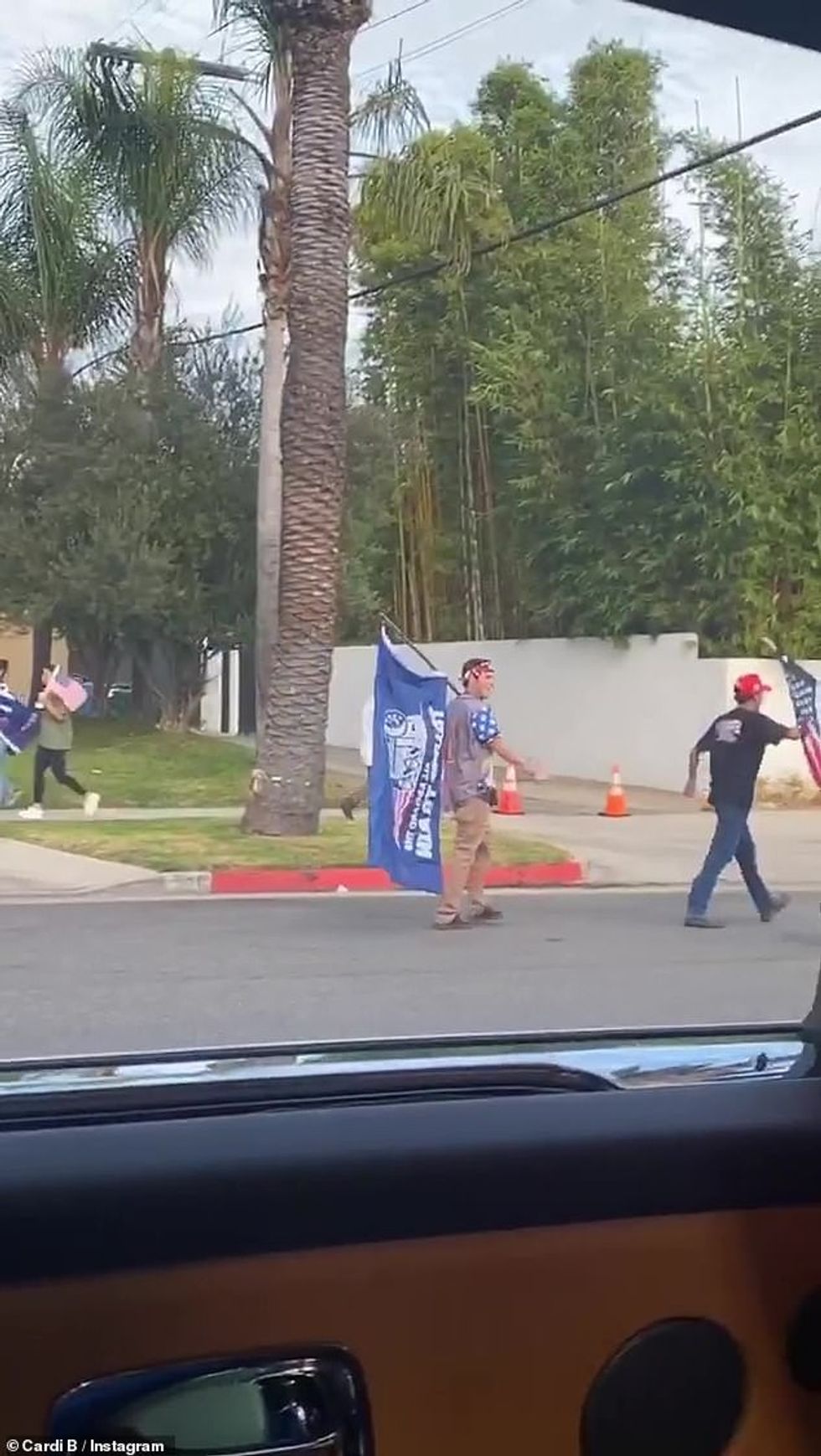 34804556 8876545 Trump rally Cardi s tone immediately changed from sassy to conce a 33 1603595588842