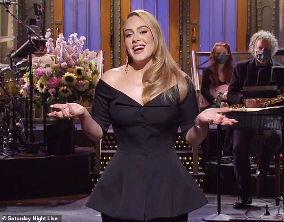 34953316 8888845 Rumour has it According to insiders things are heating up betwee a 5 1603895113253