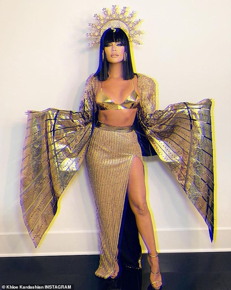 35179478 8908295 Take a good look Well my abs say otherwise babe Khloe replied wh a 2 1604387263751