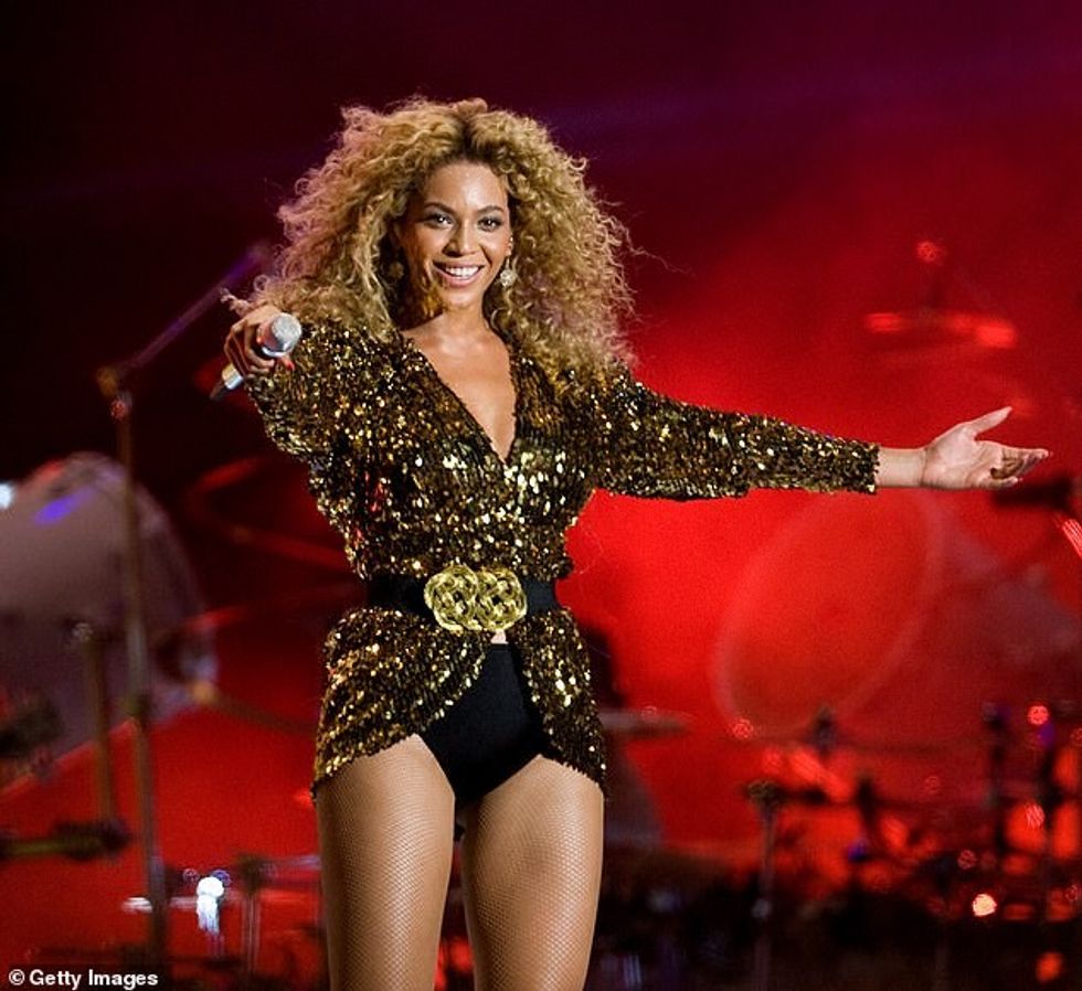 35354012 8923213 Major Move Beyonce has reportedly decided to shelve plans for a a 20 1604713306304