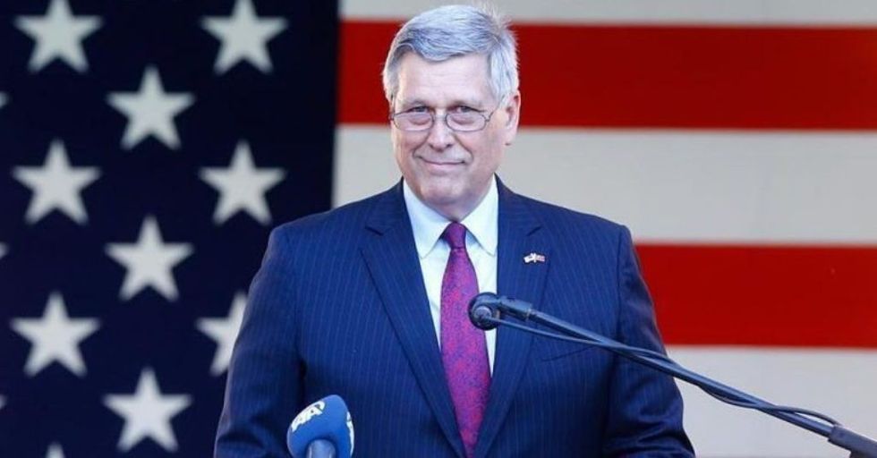 36455 AAUSEmbassyPhilipKosnett02072018 1530607153399 2 e1569426509202