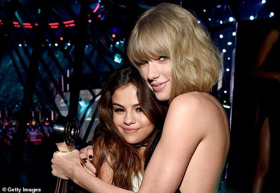 36781858 9048093 Record The internet has been frantically speculating the meaning a 12 1607858405965