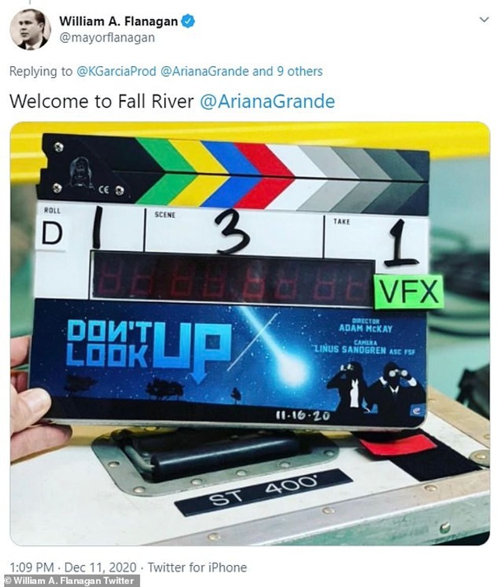 36805646 9049931 Welcome to Fall River ArianaGrande m 6 1607910753990