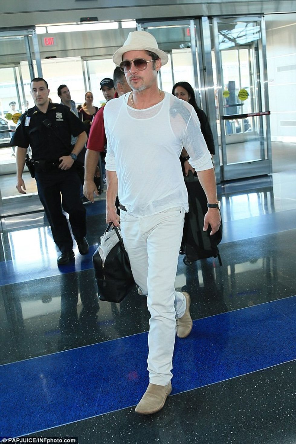 368DAFA300000578-3705594-image-a-13_1469375806208