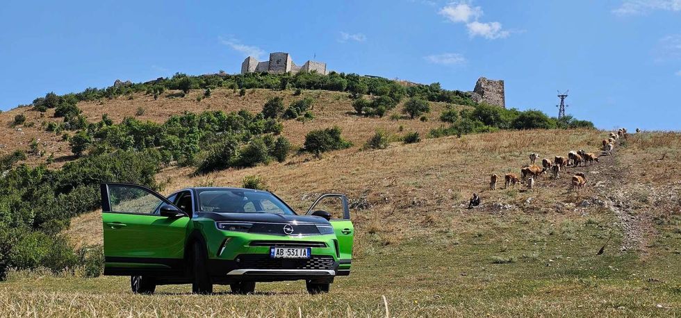 369480955 253259744323009 1141617562587222994 n