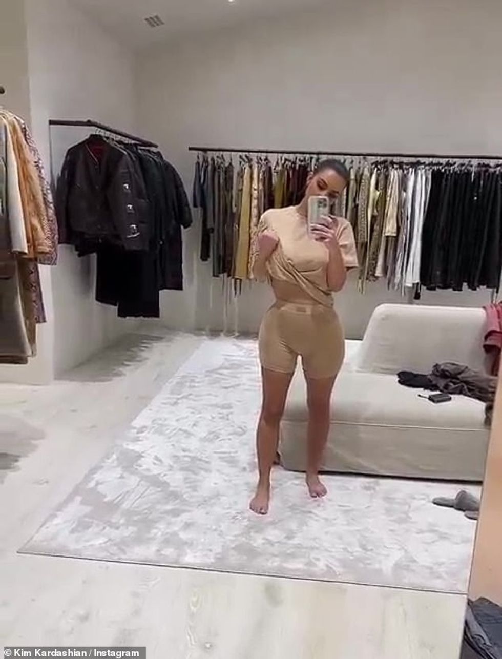 37061624 9072199 The vibe And you just kind of want the vibe that you slept over m 52 1608446294315