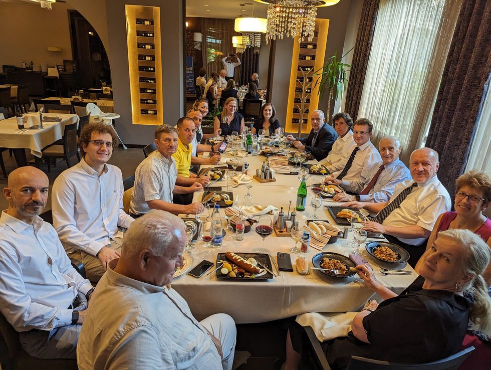 370788813 669870185068124 29857873302163592 n