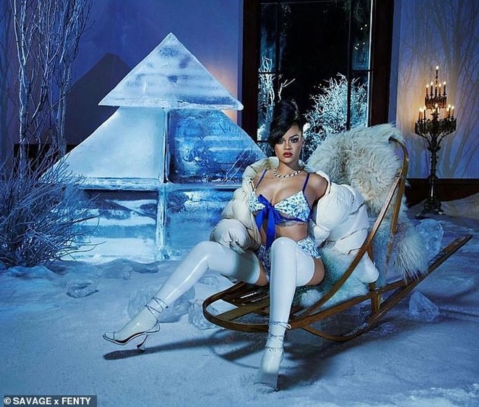 37233766 9086535 Winter wonderland Rihanna looked absolutely sensational in an ic a 2 1608835822428