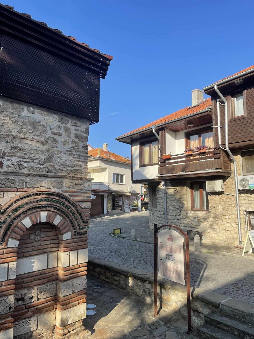 379655098 682485820186467 1691238907901969066 n