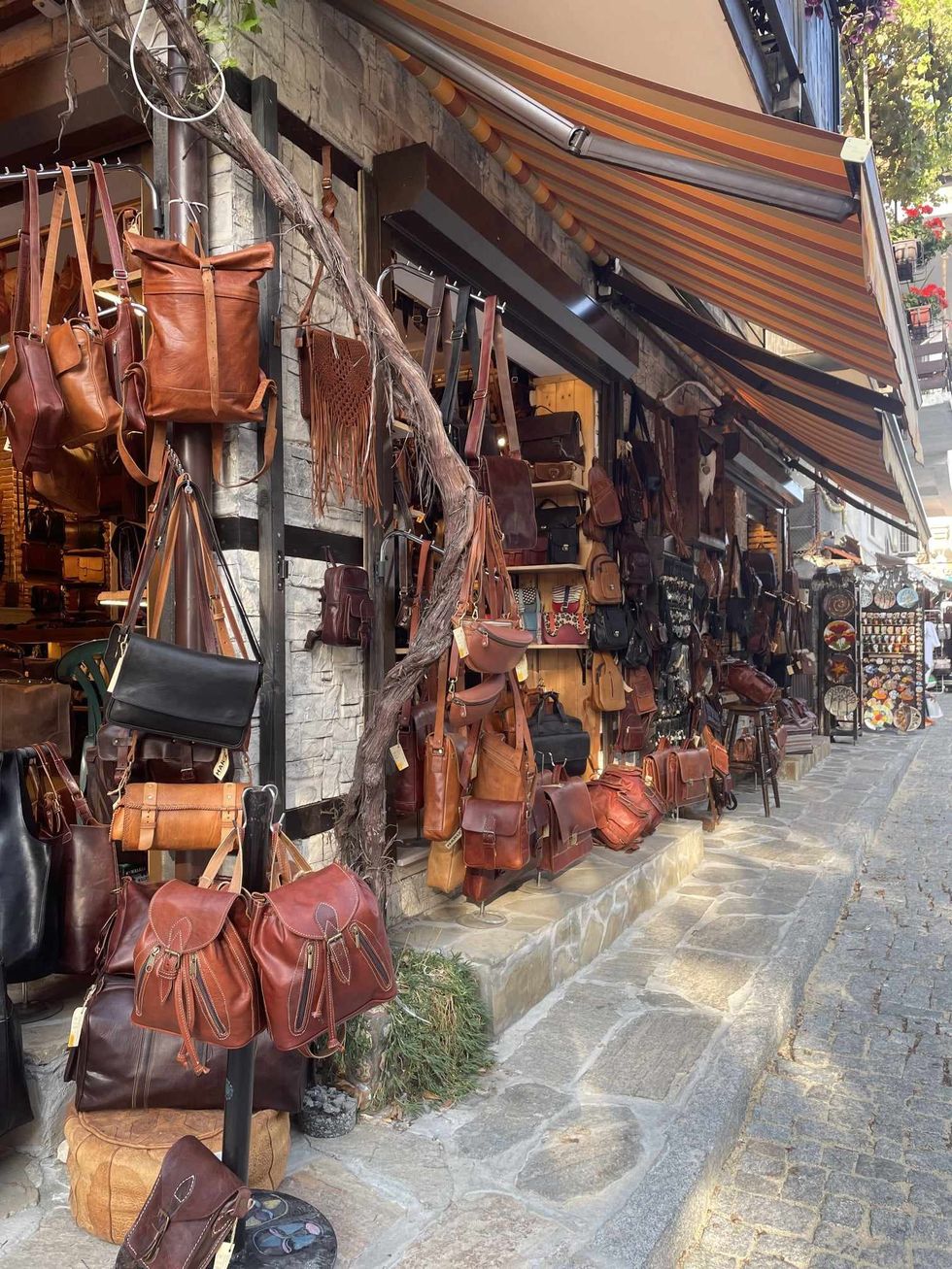 379656087 840512137710060 5689509903307667883 n