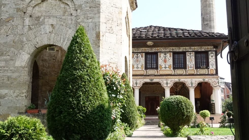 380788793 300300992727275 979521042871113953 n