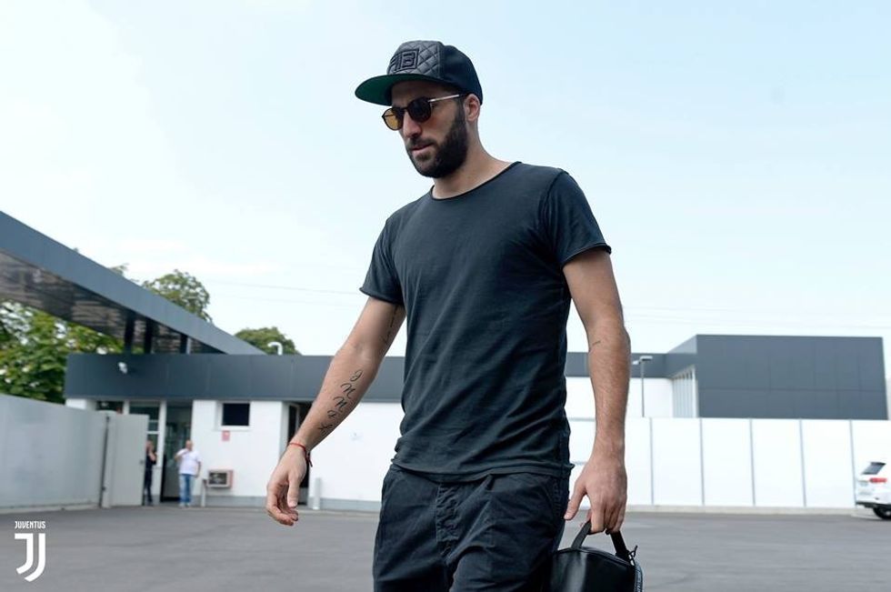 38128674 2371240776236471 5693614732993363968 n