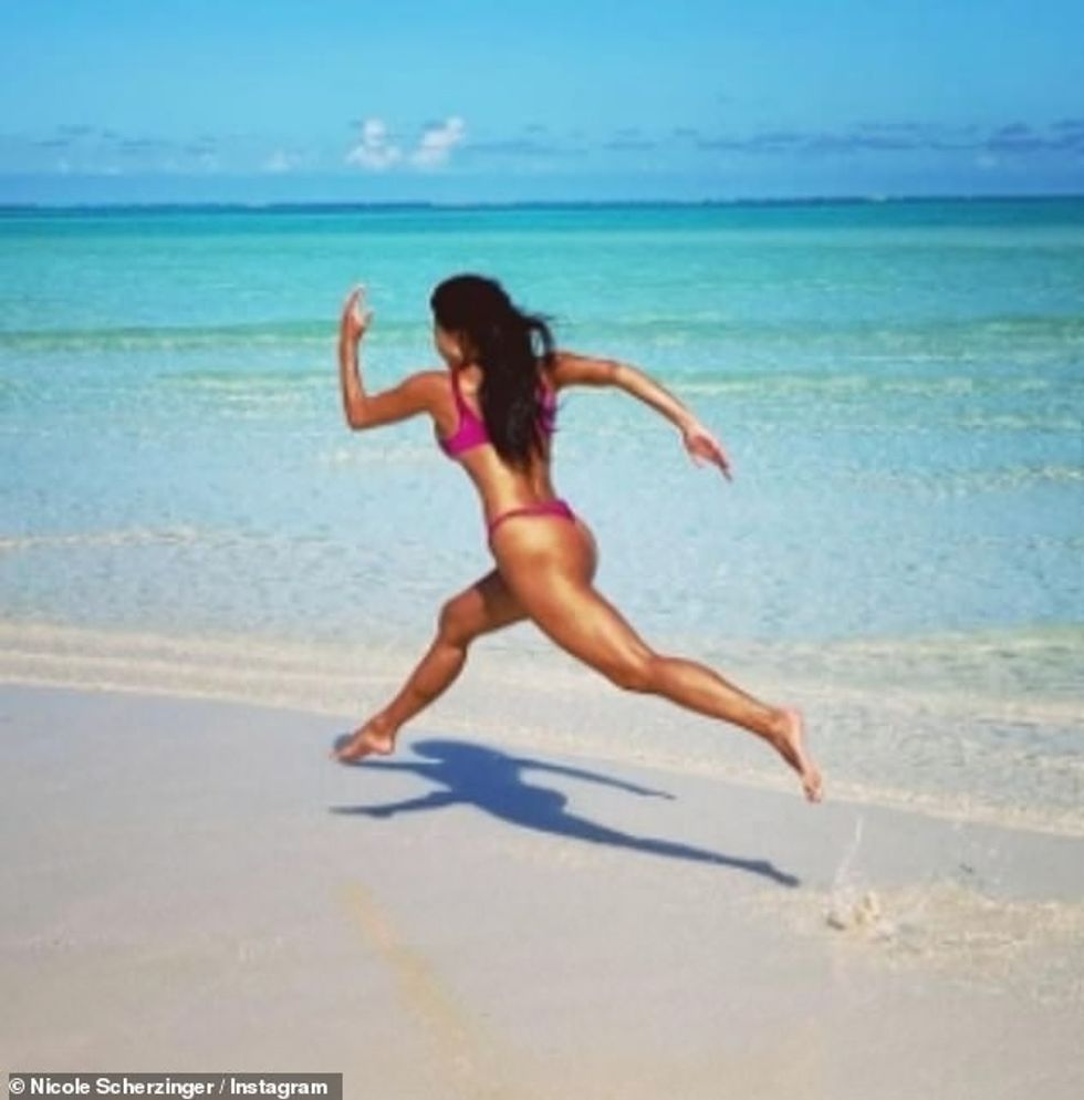 38439306 0 Fighting fit The star included a reflective message with her fou a 17 1611559570996