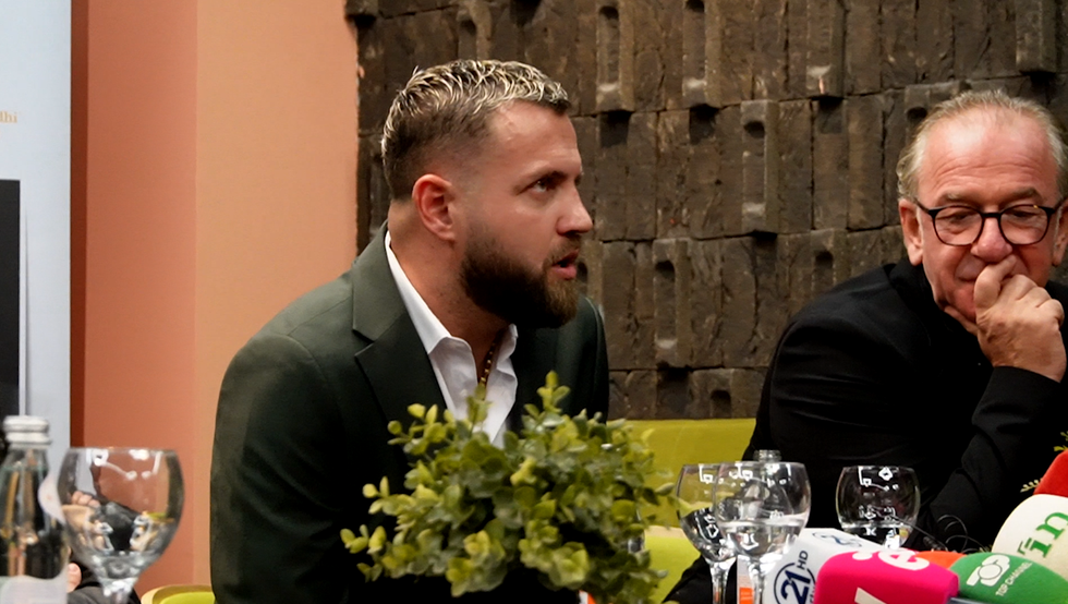 384547485 1473272530187991 2511365231504167776 n