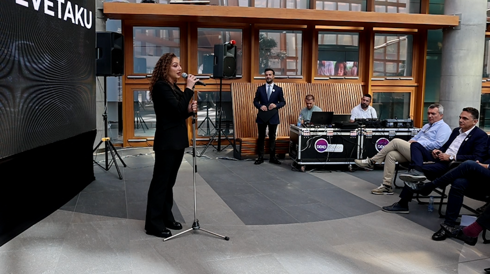 384557572 1641183629747418 1704129750570112284 n