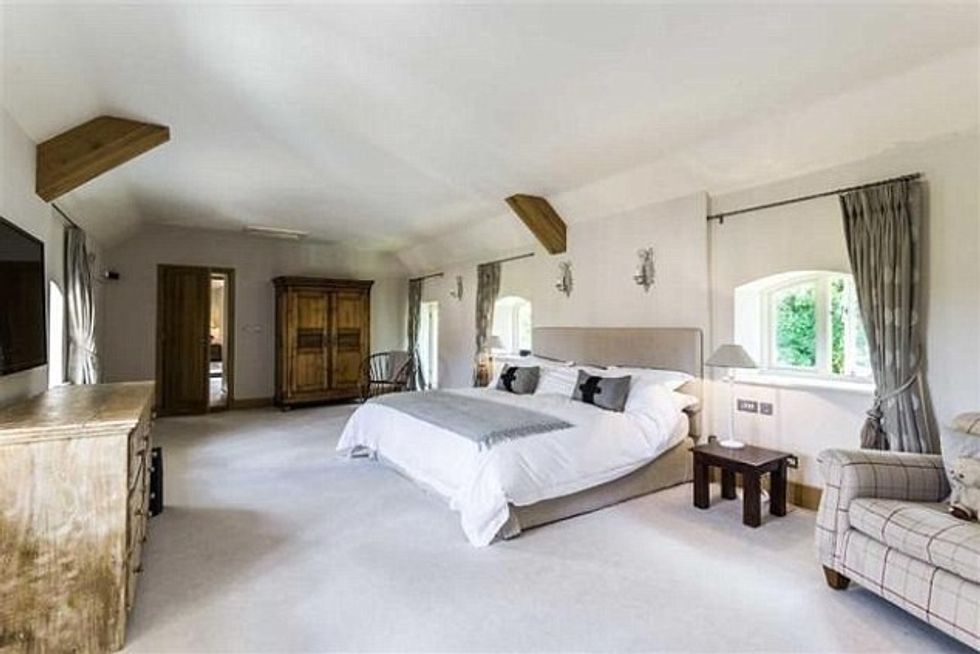 396e0ca500000578-3840278-image-a-8_1476613289320