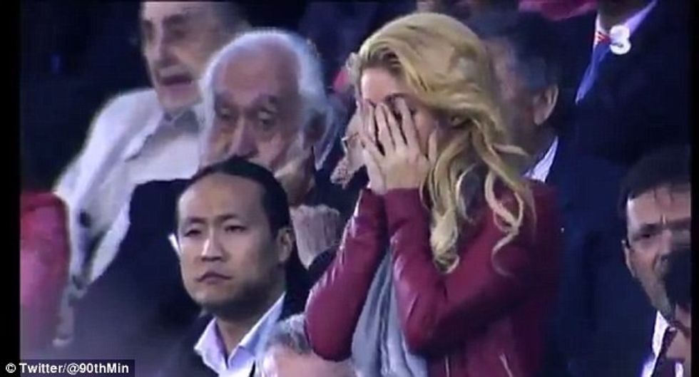 3b0eecb000000578-0-image-m-2_1480936841839