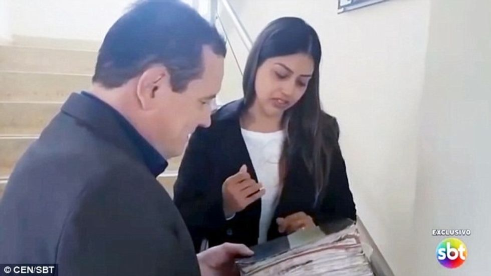 3B2CD62900000578 0 image a 44 1481196365369