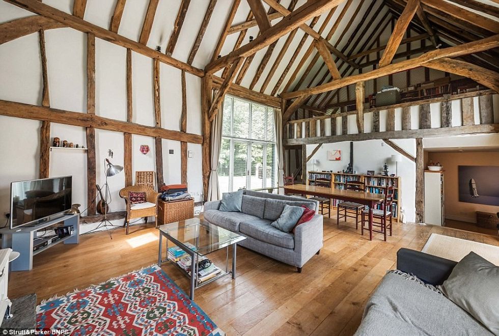 3C6B28B500000578 4148228 image m 62 1485183459563