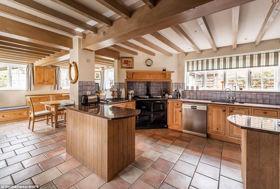 3C6B2BCA00000578 4148228 image m 63 1485183468727