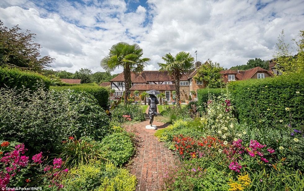 3C6B4F2600000578 4148228 image m 91 1485183782267