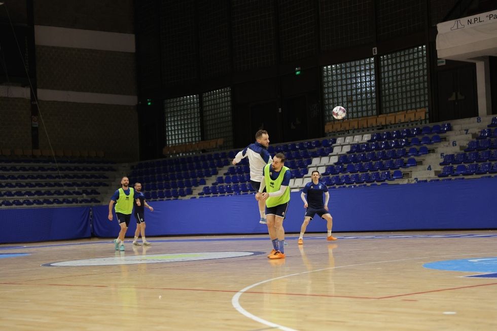 3e6180b7 1475 4a16 801a 8e57060fc9da