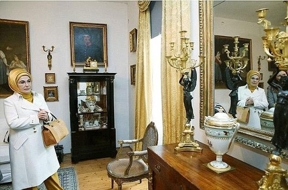 3F55EF2A00000578 4419762 image a 22 1492470183751