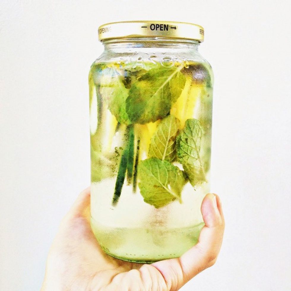 4-detox-water-recipes-that-will-give-you-a-flatter-stomach-2016232-c