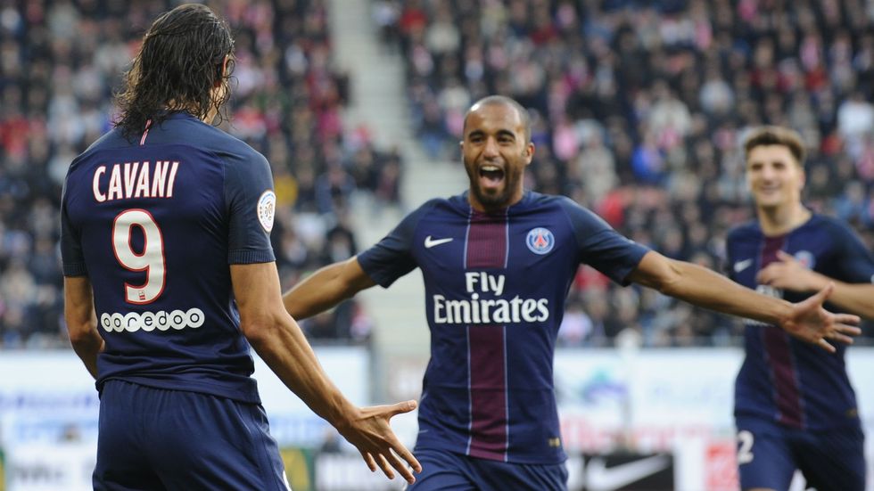 4. Edinson Cavani – Lucas = 16 gola 1 asistim