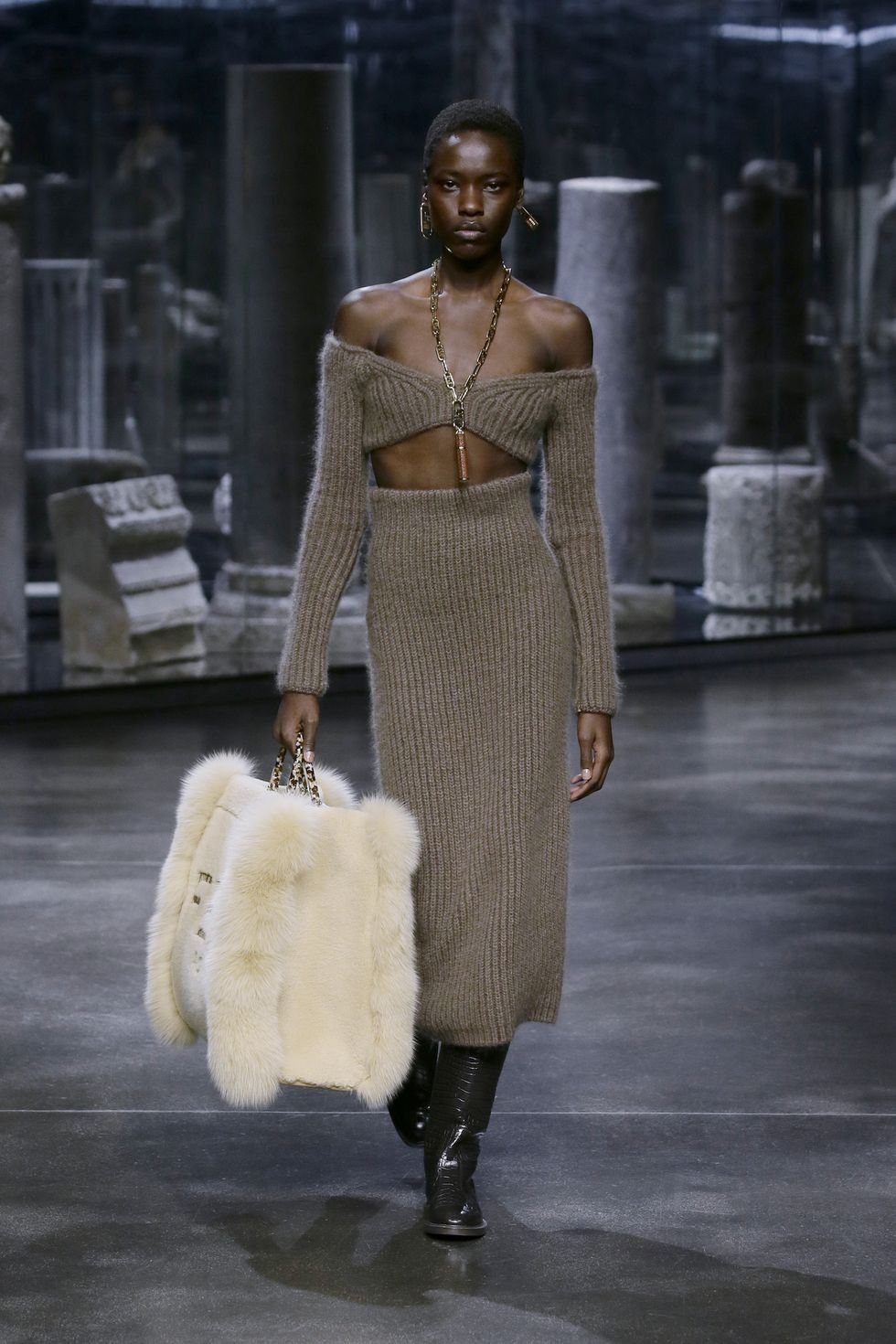 40 fendi women fw 21 22 1614184828