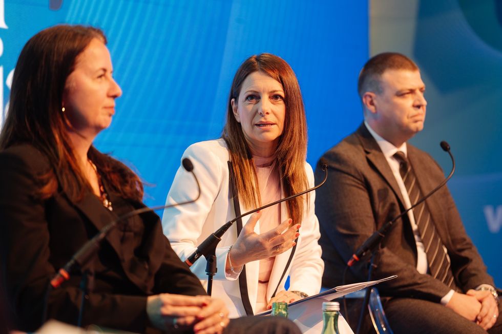 404 OMNI BAT WEB SIZE 164