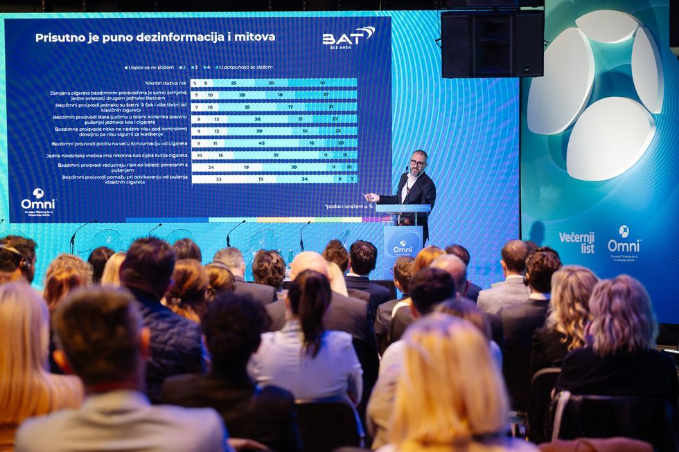 404 OMNI BAT WEB SIZE 17