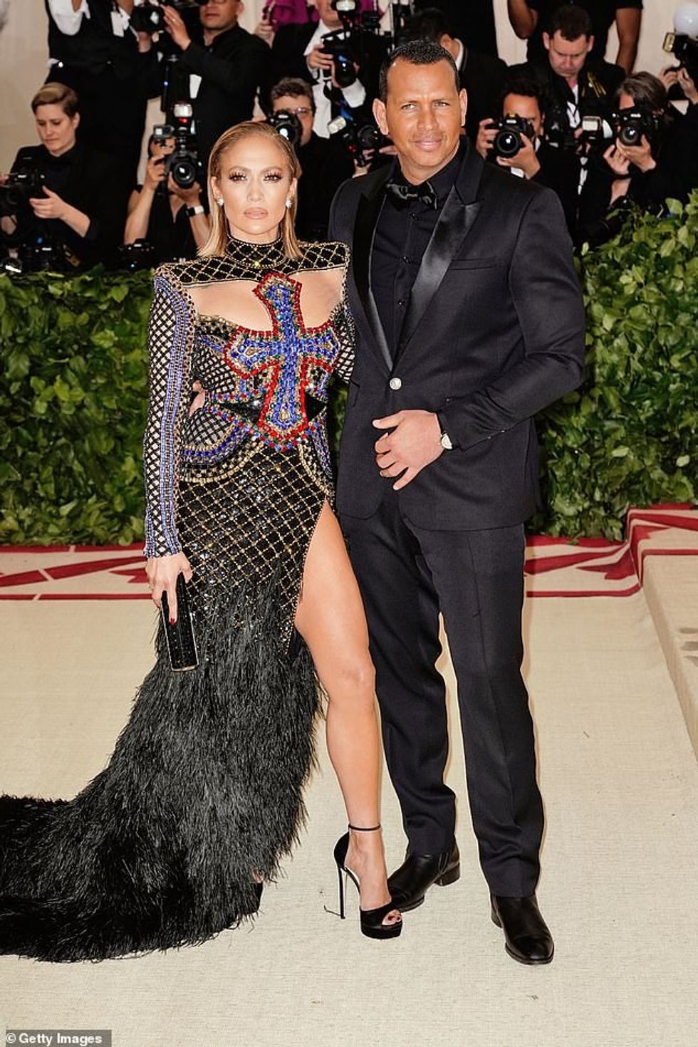 40400764 9357111 They look good together as they hit the Met Gala for the second a 165 1615589220256