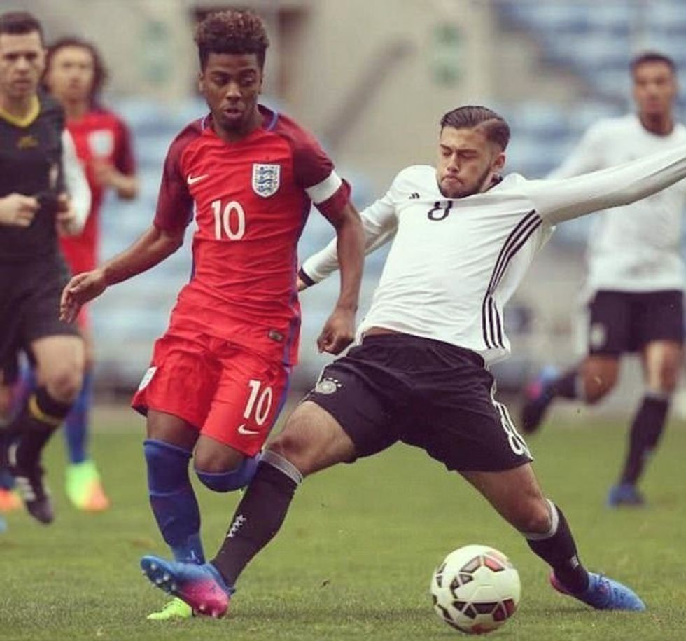 40844EFF00000578 4520714 image a 41 1495149258616