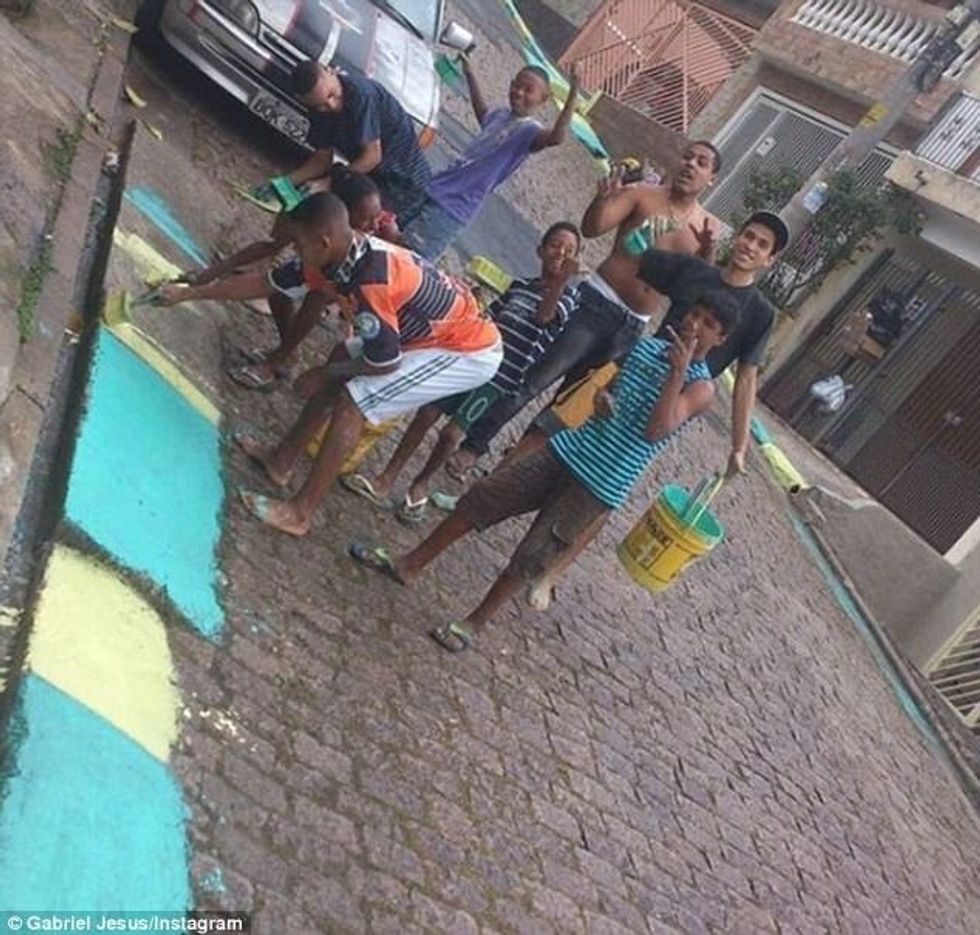 40EF087600000578 4554722 image a 13 1496141044259