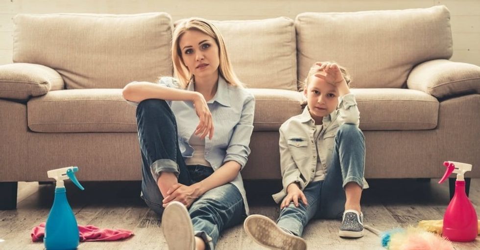 41029 tired mom 1200.1200w.tn