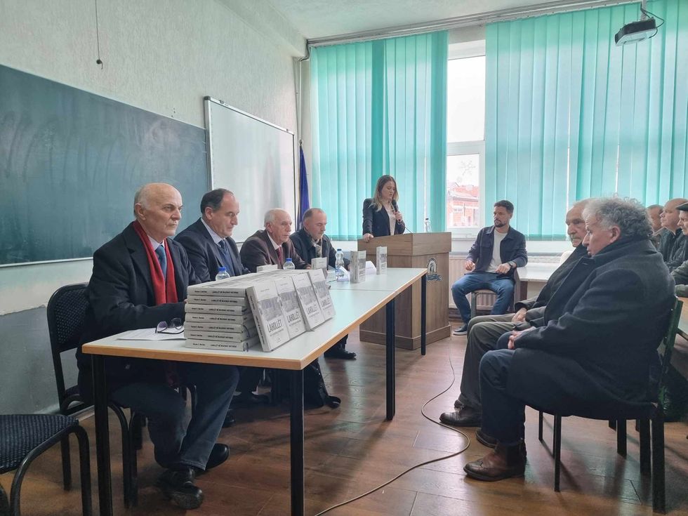 414569447 391239426707804 2765833612143495227 n