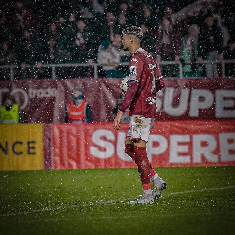 421043360 17994273839593925 2457300261101423607 n