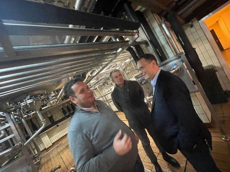 422952080 378220378163449 2418405484306928638 n